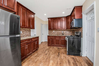 965 E 226th St in Bronx, NY - Building Photo - Interior Photo