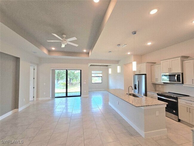 1704 NW 38th Ave in Cape Coral, FL - Building Photo - Building Photo