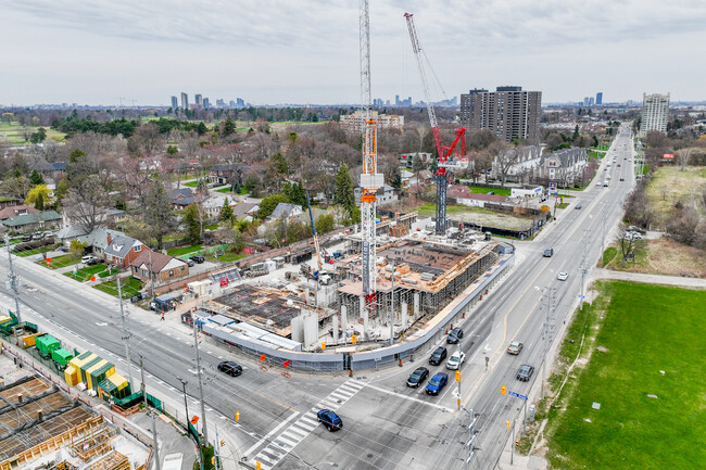 1345 Lakeshore Rd E in Mississauga, ON - Building Photo - Building Photo