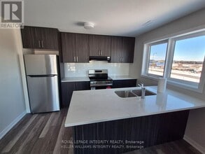 316 Parnian Private in Ottawa, ON - Building Photo - Building Photo