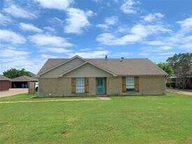 7710 Pennridge Cir in Rowlett, TX - Building Photo