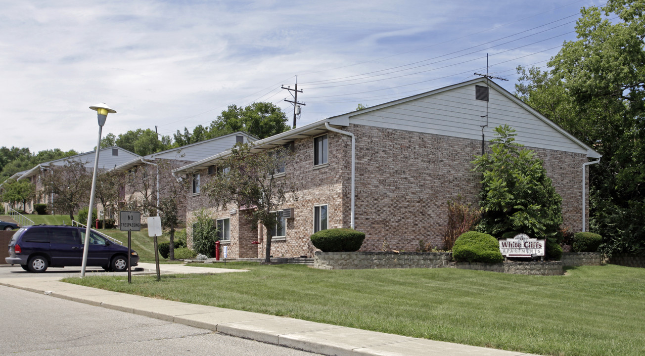 White Cliff Apartments in Cincinnati, OH - Building Photo