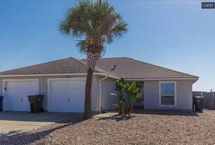 15442 Cruiser St in Corpus Christi, TX - Building Photo