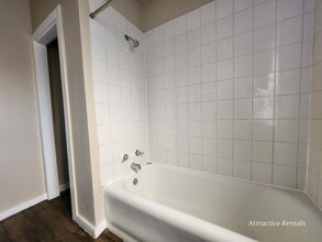 6957 S Eggleston Ave in Chicago, IL - Building Photo - Building Photo