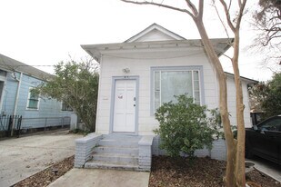 7620 Freret St in New Orleans, LA - Building Photo
