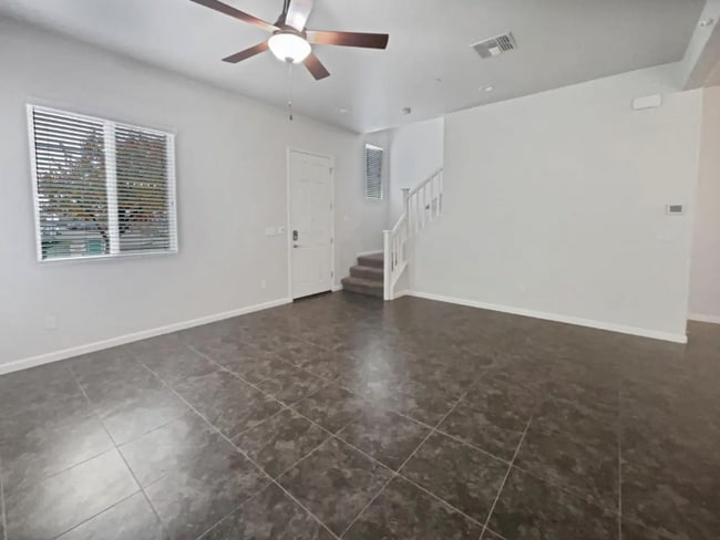 4418 Natomas Central Dr in Sacramento, CA - Foto de edificio - Building Photo