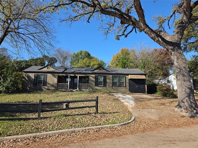 3449 Oak Creek Cir in Dallas, TX - Building Photo - Building Photo