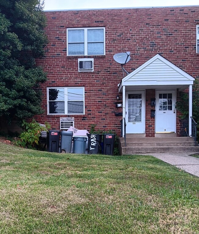 153 Burmont Rd, Unit B in Drexel Hill, PA - Building Photo - Building Photo