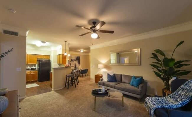 7800 N Sam Houston Pkwy E in Humble, TX - Building Photo - Building Photo