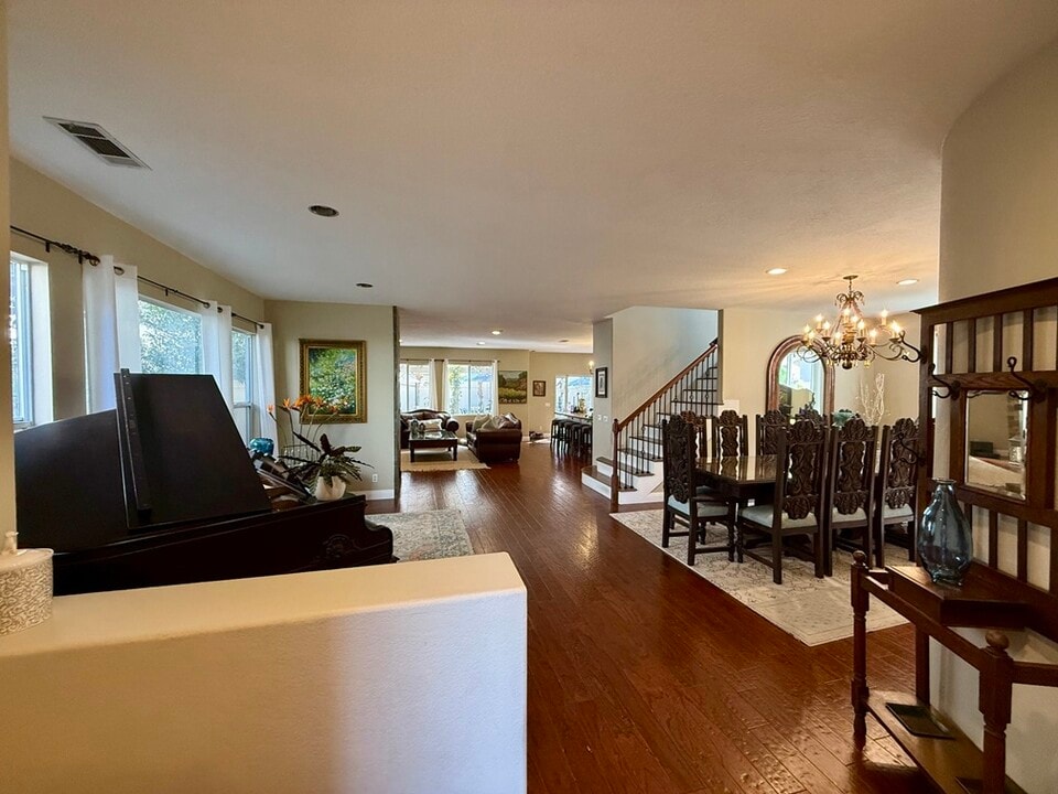 26341 Via Corrizo in San Juan Capistrano, CA - Building Photo