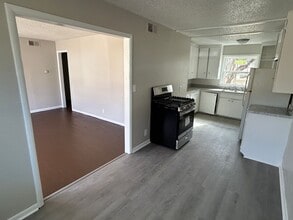 550 E 43rd St N in Tulsa, OK - Building Photo - Building Photo