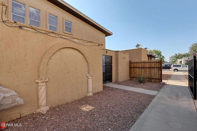 11100 Vista Lago Pl in El Paso, TX - Building Photo - Building Photo