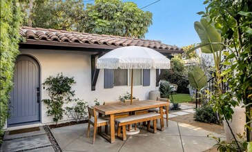 2641 Military Ave in Los Angeles, CA - Foto de edificio - Building Photo