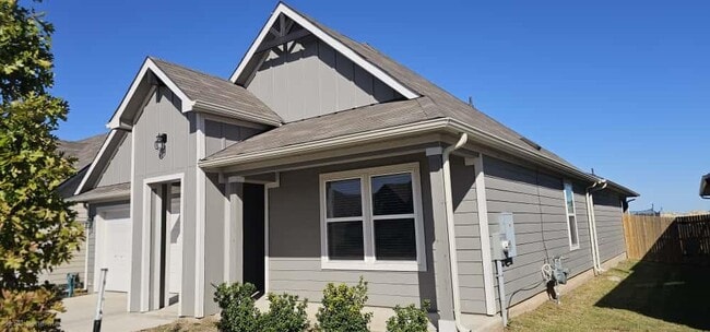 223 Sweetwater Crk Ln in Hutto, TX - Building Photo - Building Photo