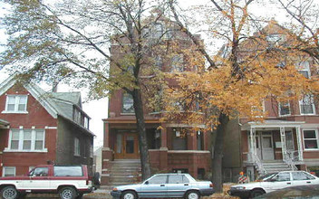 2315 N Leavitt St in Chicago, IL - Building Photo - Building Photo