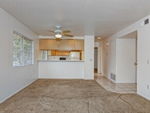 4850 Bella Pacific Row in San Diego, CA - Building Photo - Building Photo