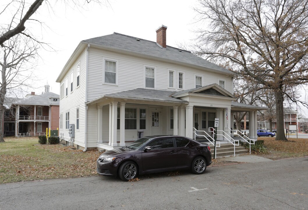 Ridge Top Apartments in Leavenworth, KS - Foto de edificio