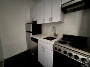 WEST 73 STREET in New York, NY - Building Photo - Building Photo