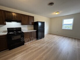 227 Wakefield Rd in Hagerstown, MD - Building Photo