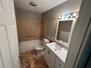 4683 Dogwood Dr in Berrien Springs, MI - Building Photo - Building Photo