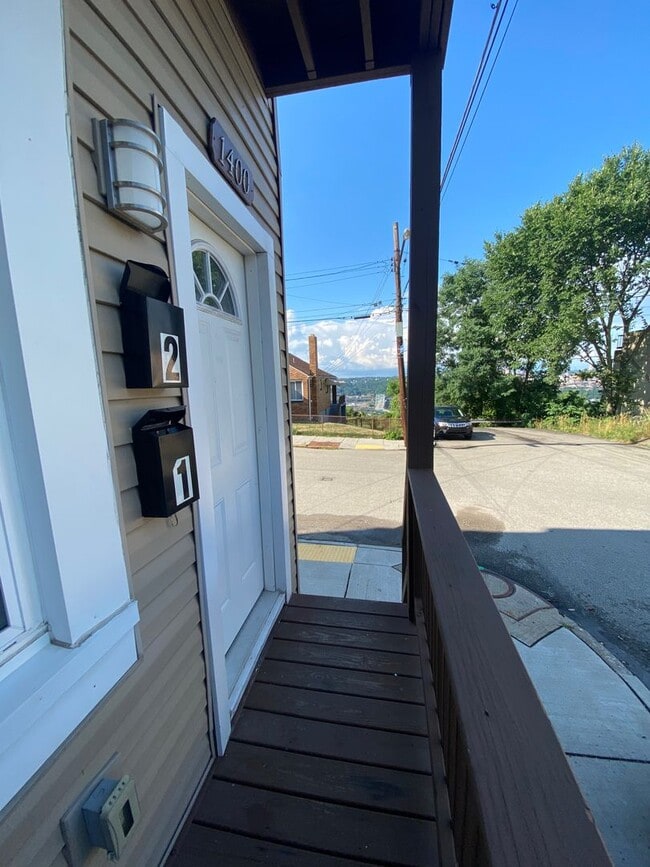 property at 1400 Fernleaf St