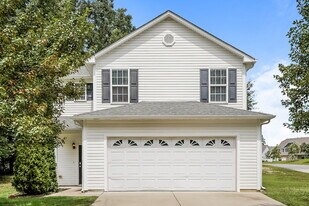 402 Star Ruby Dr in Knightdale, NC - Building Photo
