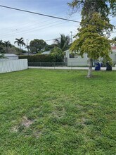 1700 Liberty St in Hollywood, FL - Building Photo - Building Photo