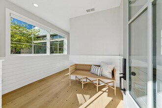 5000 Creek Meadow in Spicewood, TX - Building Photo - Building Photo