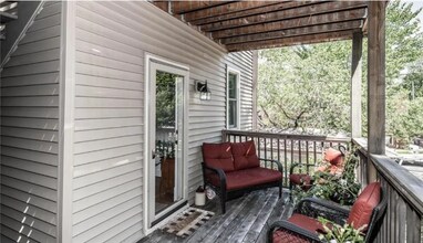 244 Marshall Ave in St. Paul, MN - Foto de edificio - Building Photo