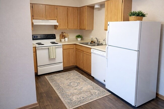 SUNDANCE HAYS APARTMENTS