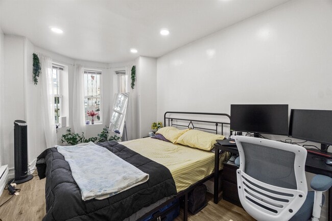 property at 477 Mercer St