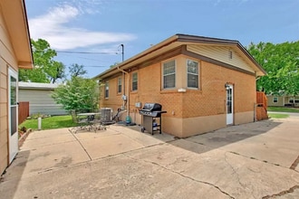 2114 S Glenn Ave in Wichita, KS - Building Photo - Building Photo