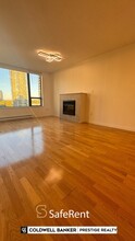 4178 Dawson St in Burnaby, BC - Building Photo - Building Photo
