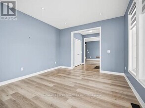 173 Johnson Dr in Shelburne, ON - Building Photo - Building Photo