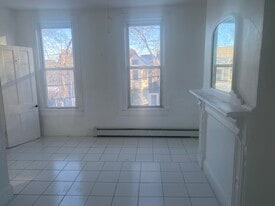 121 Highland Ave in Jersey City, NJ - Building Photo