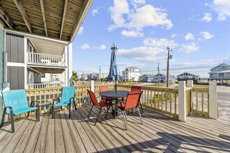 1412 W Beach Blvd in Gulf Shores, AL - Building Photo - Building Photo