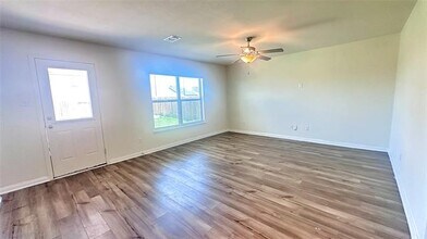 3018 Hereford Dr in Heath, TX - Building Photo - Building Photo