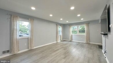 12159 Dove Cir in Laurel, MD - Building Photo - Building Photo