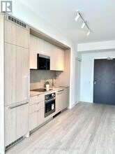 6 Greenbriar Rd in Toronto, ON - Building Photo - Building Photo