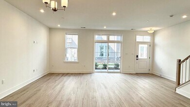 18104 Donatello Dr in Princeton, NJ - Building Photo - Building Photo