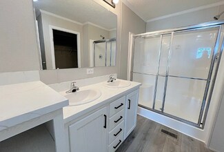 6550 S Kimberly Dr in Holly, MI - Foto de edificio - Building Photo