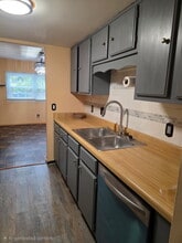 2842 Lake Forest Dr in Nashville, TN - Building Photo - Building Photo