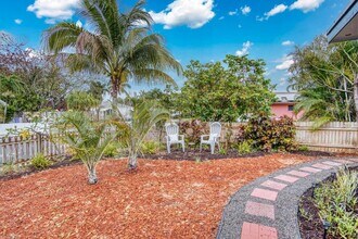 1021 S M St in Lake Worth Beach, FL - Foto de edificio - Building Photo