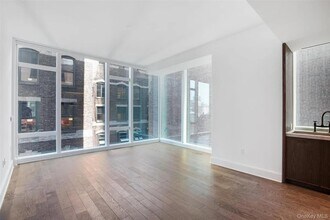 45 E 22nd St in New York, NY - Building Photo - Building Photo