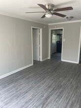 1005 Southampton Dr in Angleton, TX - Building Photo - Building Photo