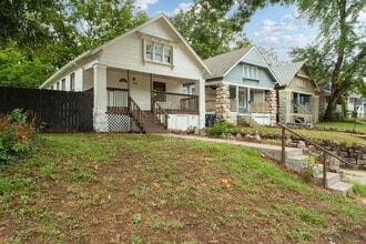 3803 Highland Ave in Kansas City, MO - Building Photo - Building Photo