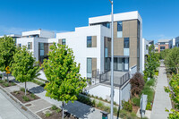 974 Riverfront St in West Sacramento, CA - Foto de edificio - Building Photo