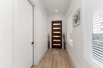 3410 Baer St in Houston, TX - Building Photo - Building Photo