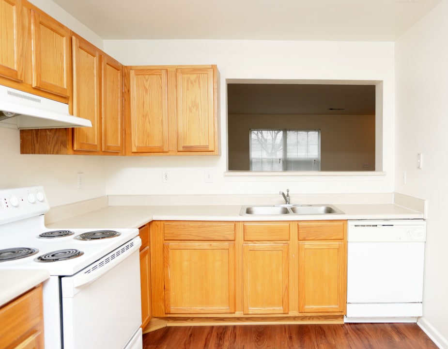 Crescent Pointe Townhomes in Stafford, VA - Foto de edificio