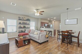 158 Javelina Hl in San Antonio, TX - Building Photo - Building Photo